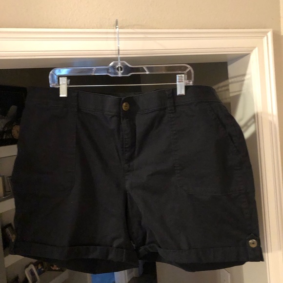 Lane Bryant Sz 18 Cotton Stretch Black Shorts - Picture 1 of 3